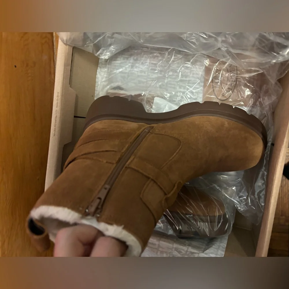 NWT Steve Madden Colletta (Camel Suede Fur) Women's Boots - Picture 7 of 9